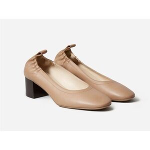 Everlane Everyday Scrunch lack Leather Tan Nude Heels  9